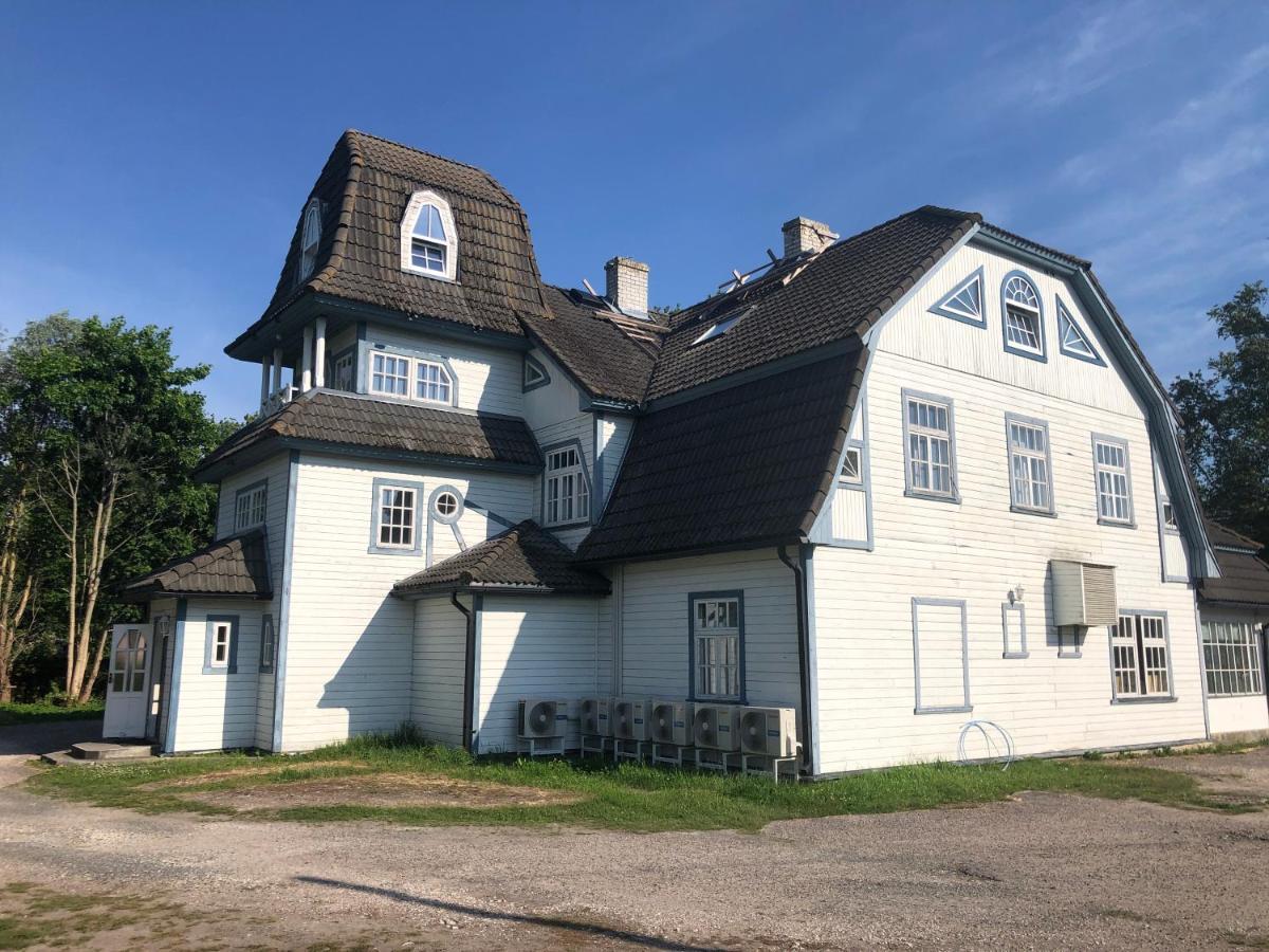 Captain'S House - Kaptenimaja - Apartments Kärdla Exteriör bild